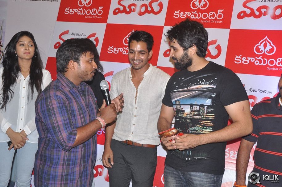 Celebrities-at-Maaya-Movie-Preview-Show